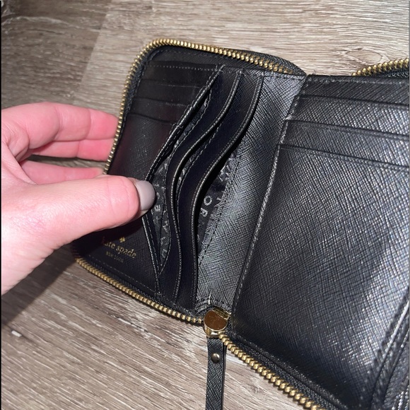 Kate Spade Wallet - Picture 5 of 7